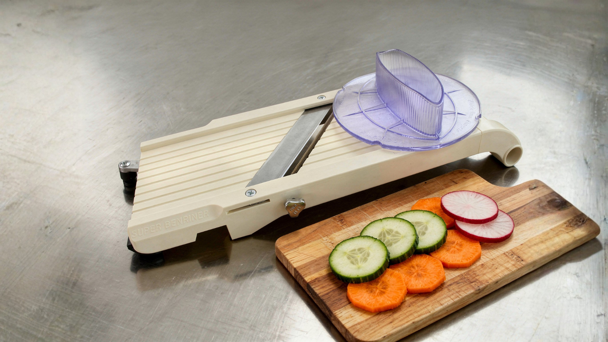 Quelle mandoline pro choisir ? Le guide tranchant !