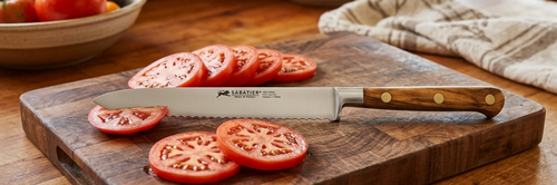 Comment choisir son couteau à tomates ? Guide pratique