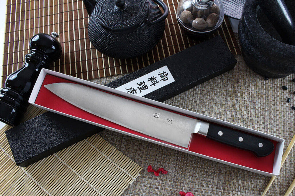 Présentation des couteaux japonais Tsunehisa SRS15