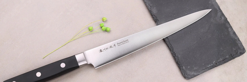utiliser un couteau sujihiki