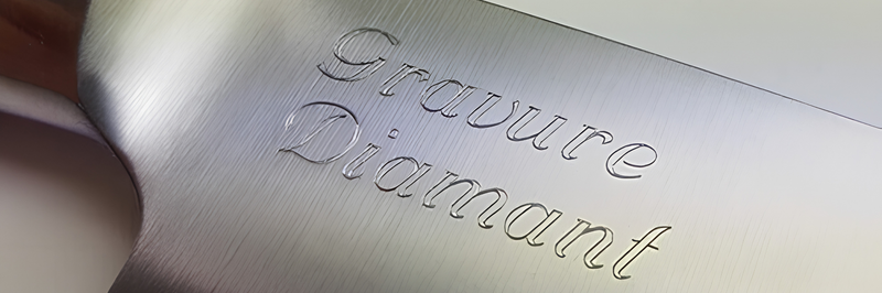 gravure sur couteau