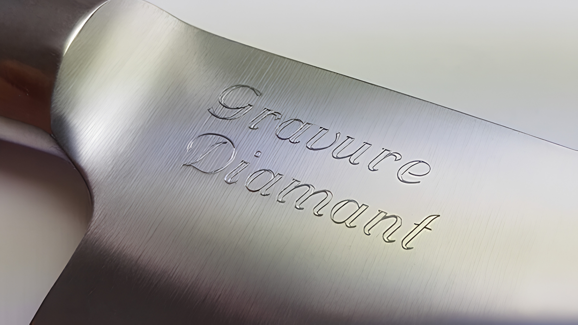gravure sur couteau
