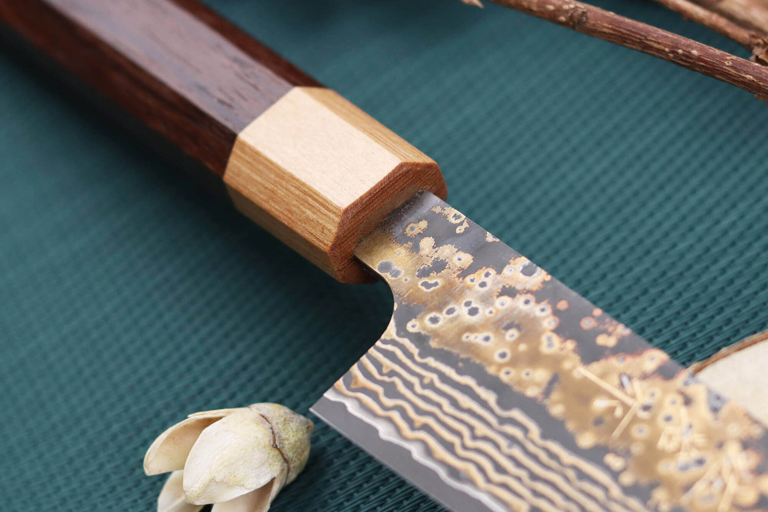 Couteau sujihiki 27cm japonais artisanal Takeshi Saji VG10 Gold