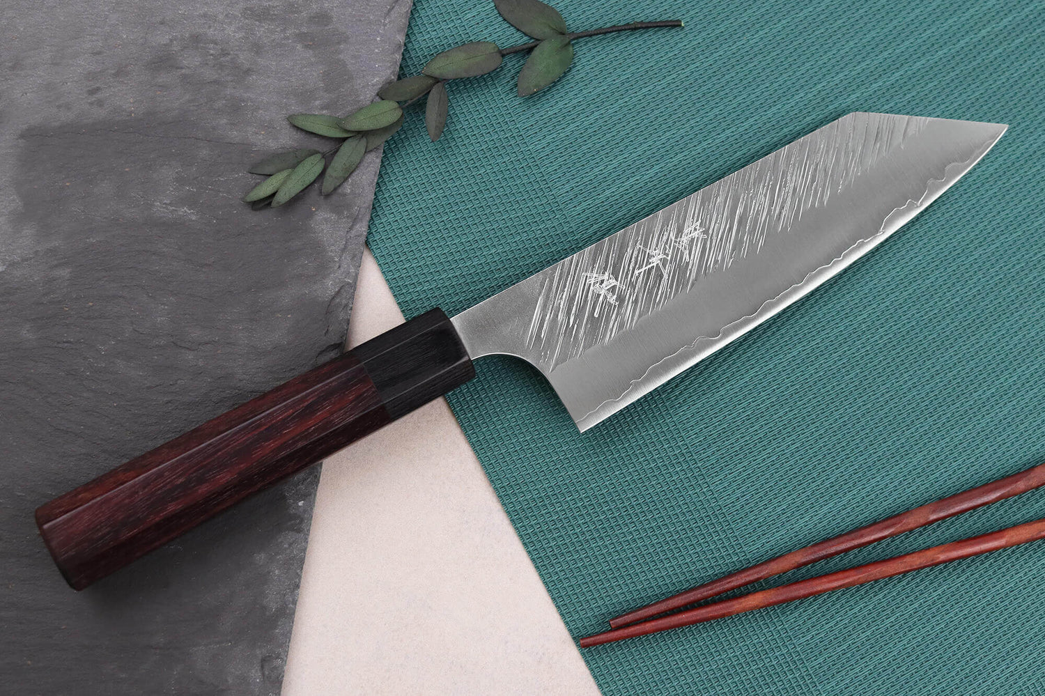 Couteau Bunka japonais artisanal Yu Kurosaki Fujin 16,5cm SG2