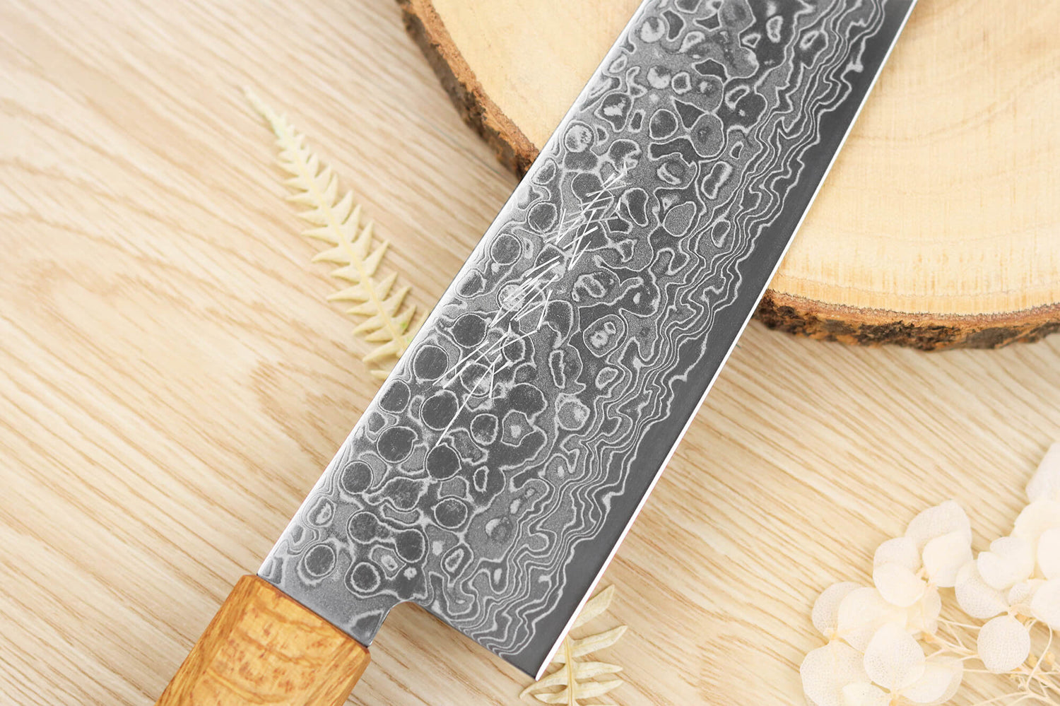 Couteau de chef japonais artisanal Yoshihiro ZAD lame damassée 21cm