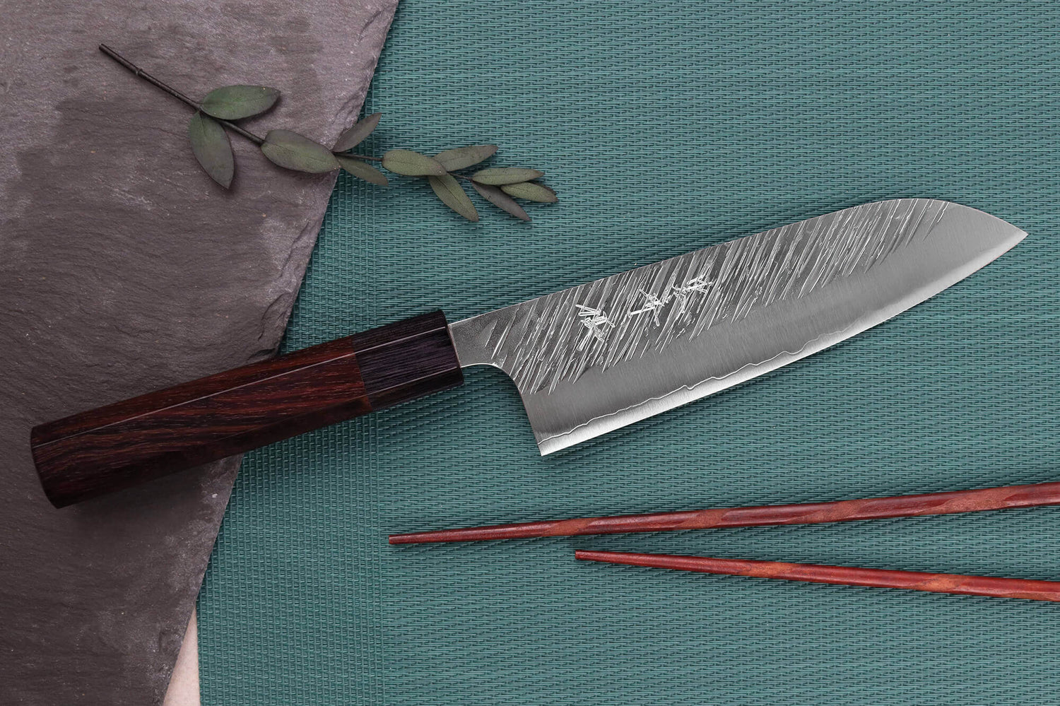 Couteau santoku japonais artisanal Yu Kurosaki Fujin 16,5cm SG2