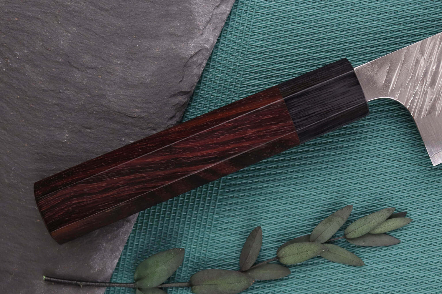 Couteau santoku japonais artisanal Yu Kurosaki Fujin 16,5cm SG2