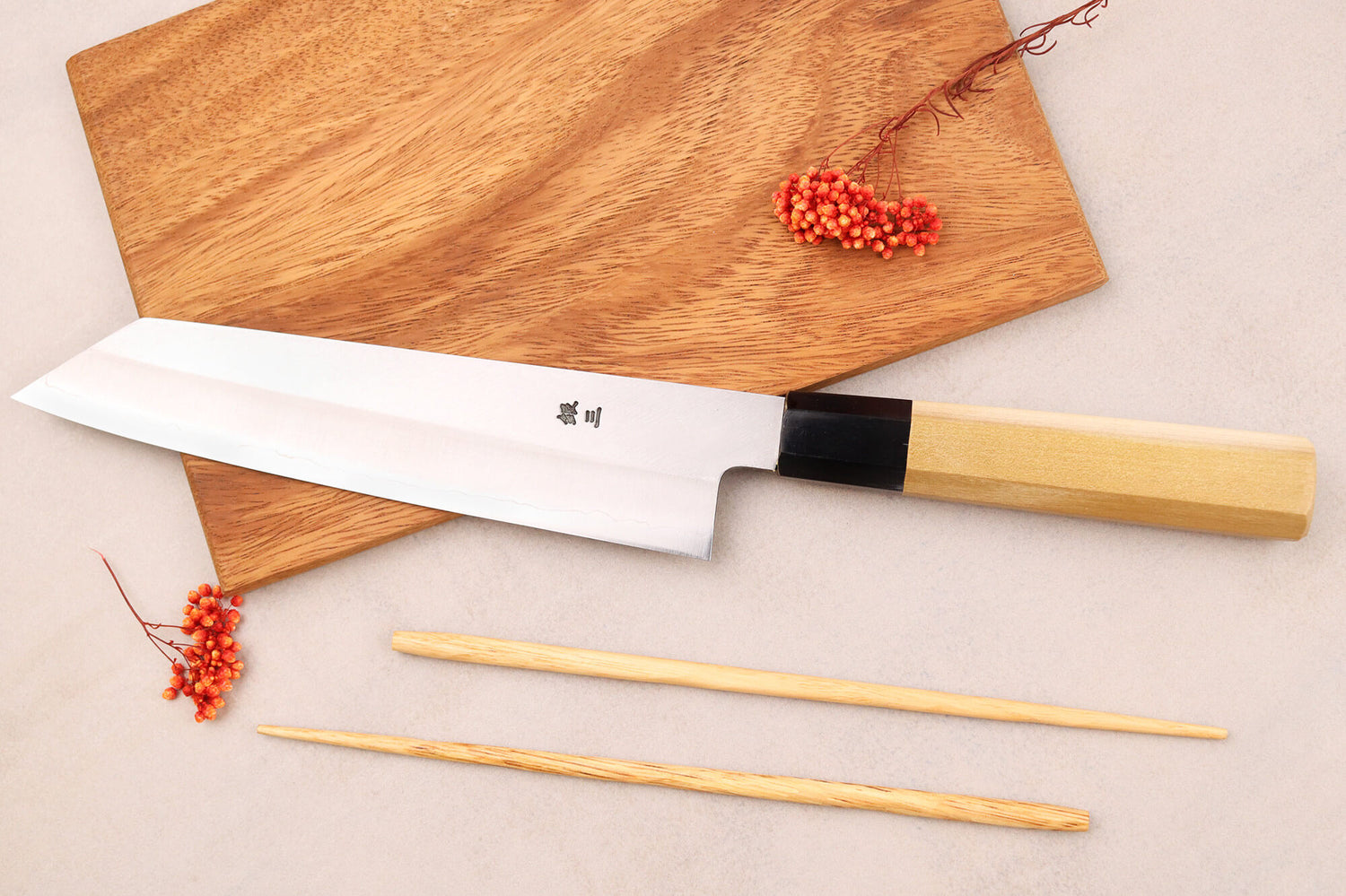 Couteau de chef kiritsuke 21cm japonais artisanal Momotaro Ginsan manche en magnolia