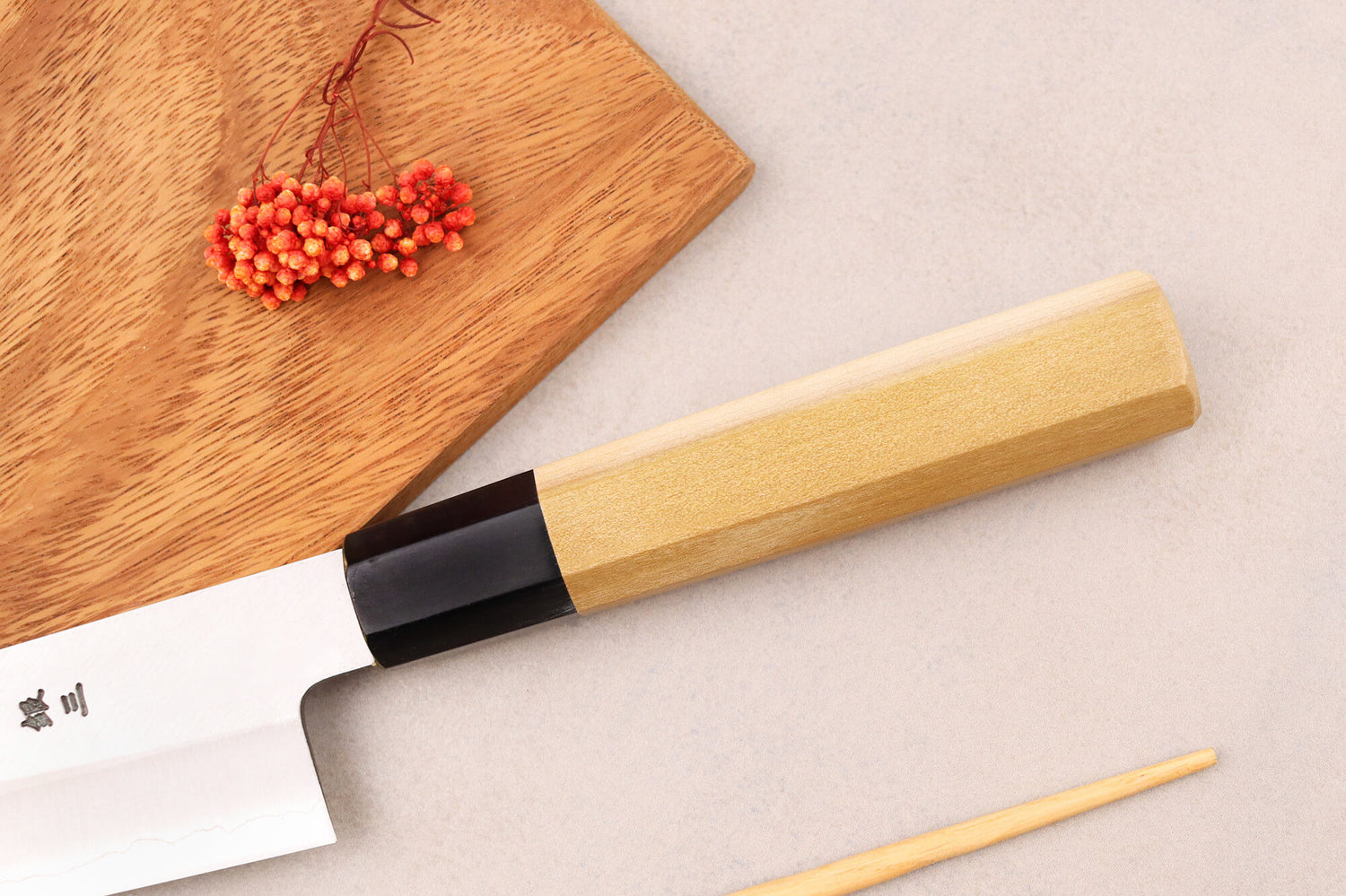 Couteau de chef kiritsuke 21cm japonais artisanal Momotaro Ginsan manche en magnolia
