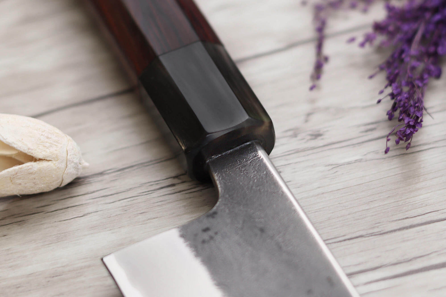 Couteau de chef 21cm japonais artisanal Toshihiro Wakui Shirogami 2 San Maï nashiji