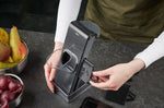 Mandoline verticale Gefu Stando avec récipient de collecte et couvercle