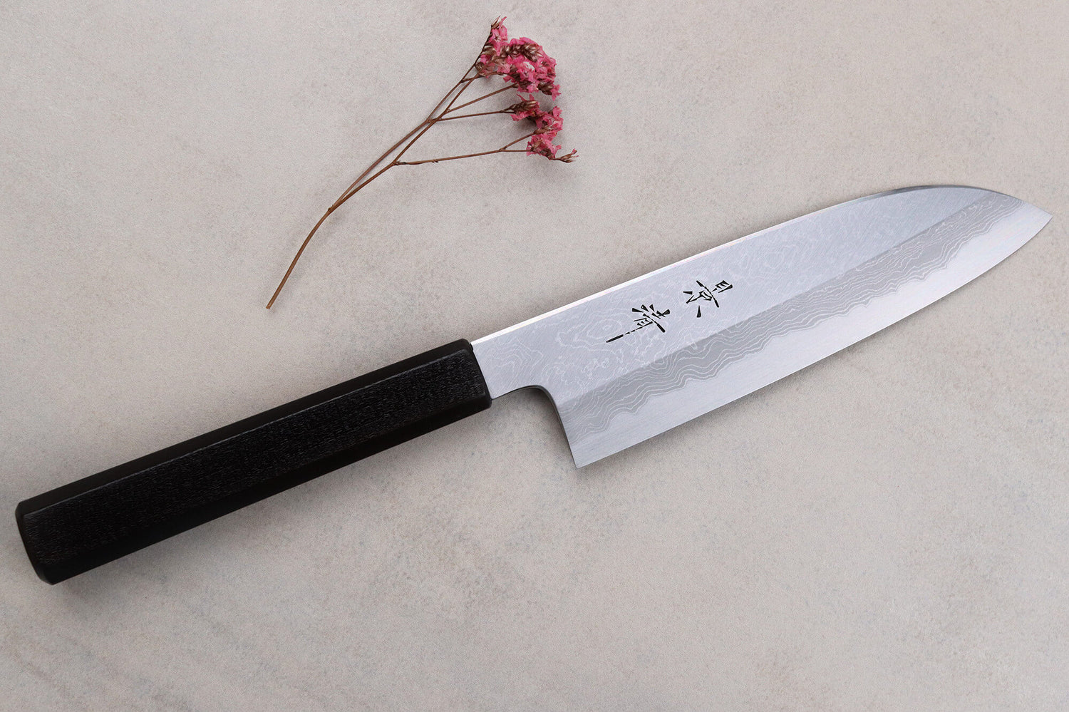 Couteau santoku japonais artisanal Kagekiyo Yoshikazu Tanaka Damas Aogami 18cm