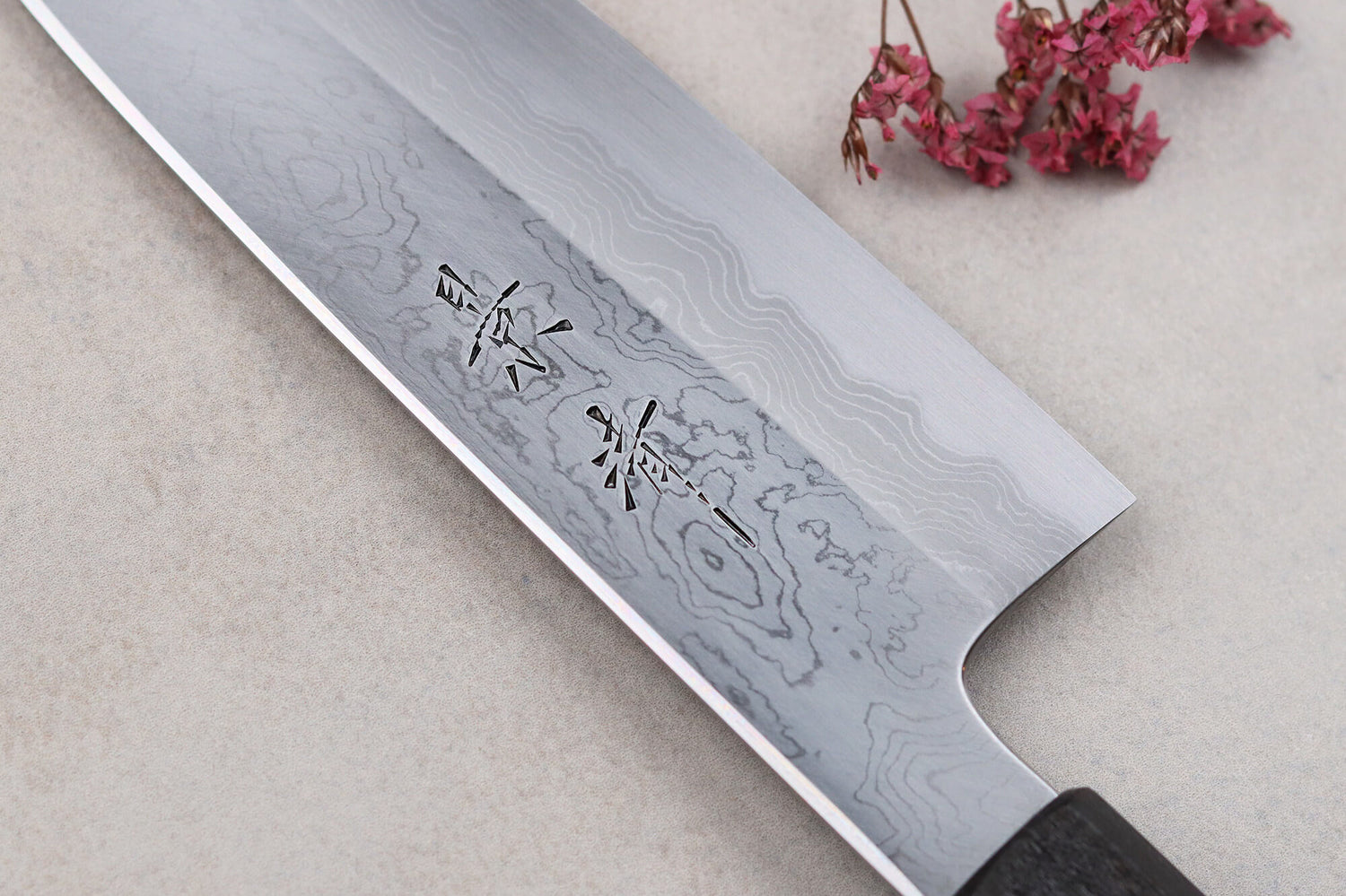 Couteau santoku japonais artisanal Kagekiyo Yoshikazu Tanaka Damas Aogami 18cm