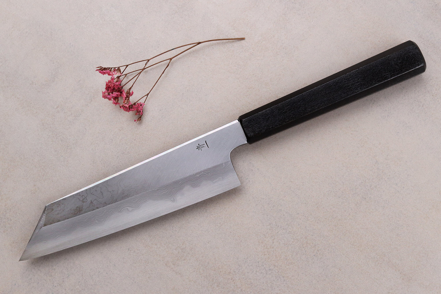 Couteau santoku kiritsuke japonais artisanal Kagekiyo Yoshikazu Tanaka Damas Aogami 18cm