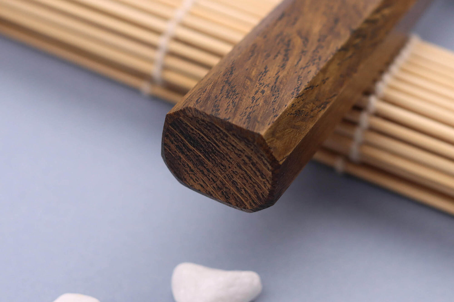 Couteau sujihiki japonais artisanal Wusaki Unagi AUS10 damas 24cm manche chêne