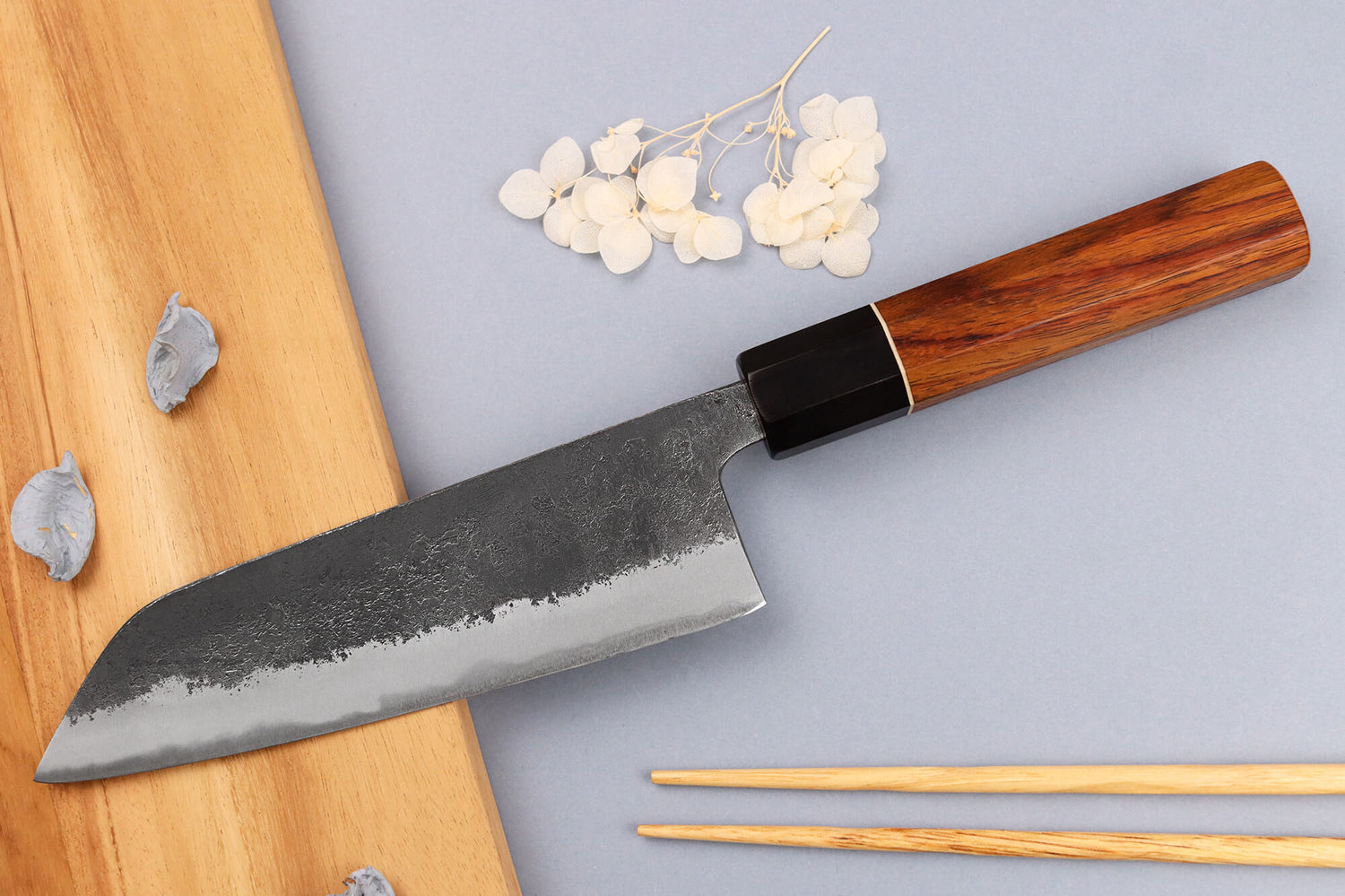Couteau santoku 16,5cm japonais artisanal Yuzo Black Nashiji