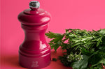 Moulin à sel sec manuel Peugeot Bistro en bois de hêtre laqué rose bonbon 10cm