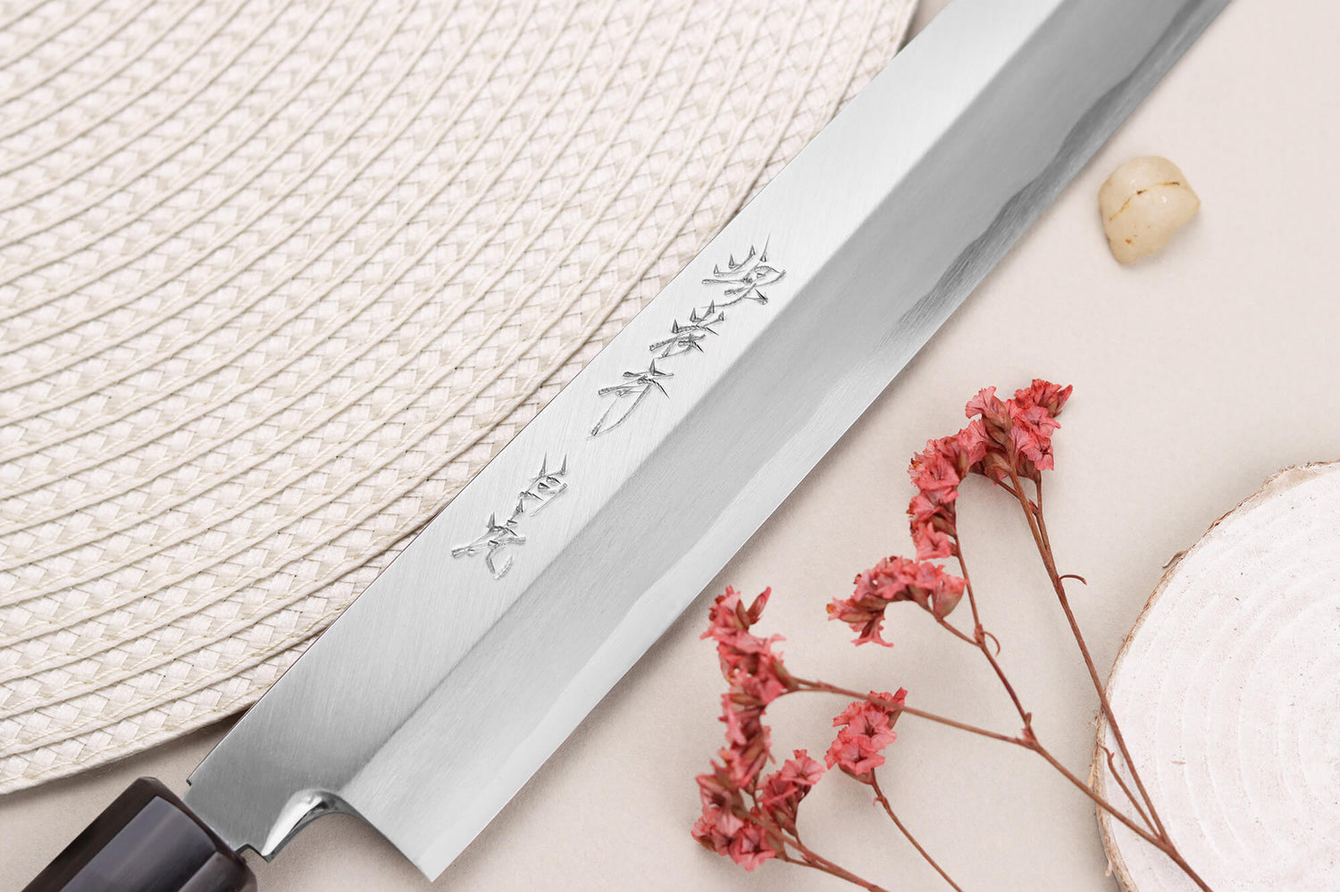 Couteau yanagiba japonais artisanal 30cm Sakai Takayuki Byakko manche en ébène + étui