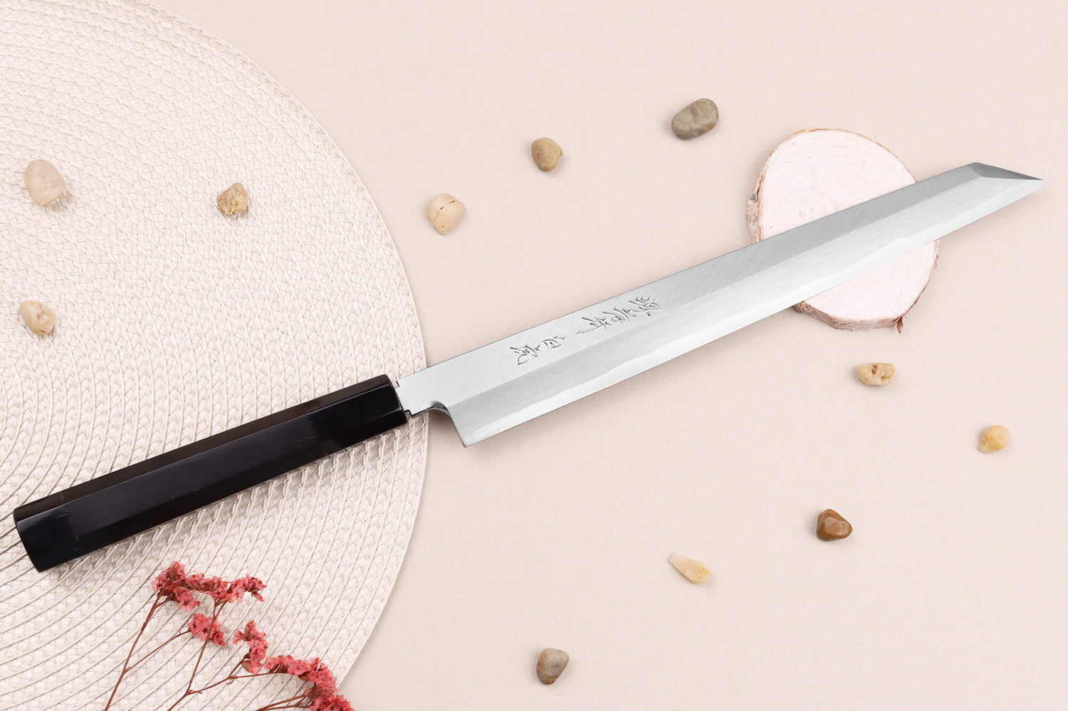 Couteau yanagiba kiritsuke japonais artisanal 27cm Sakai Takayuki Byakko manche en ébène + étui