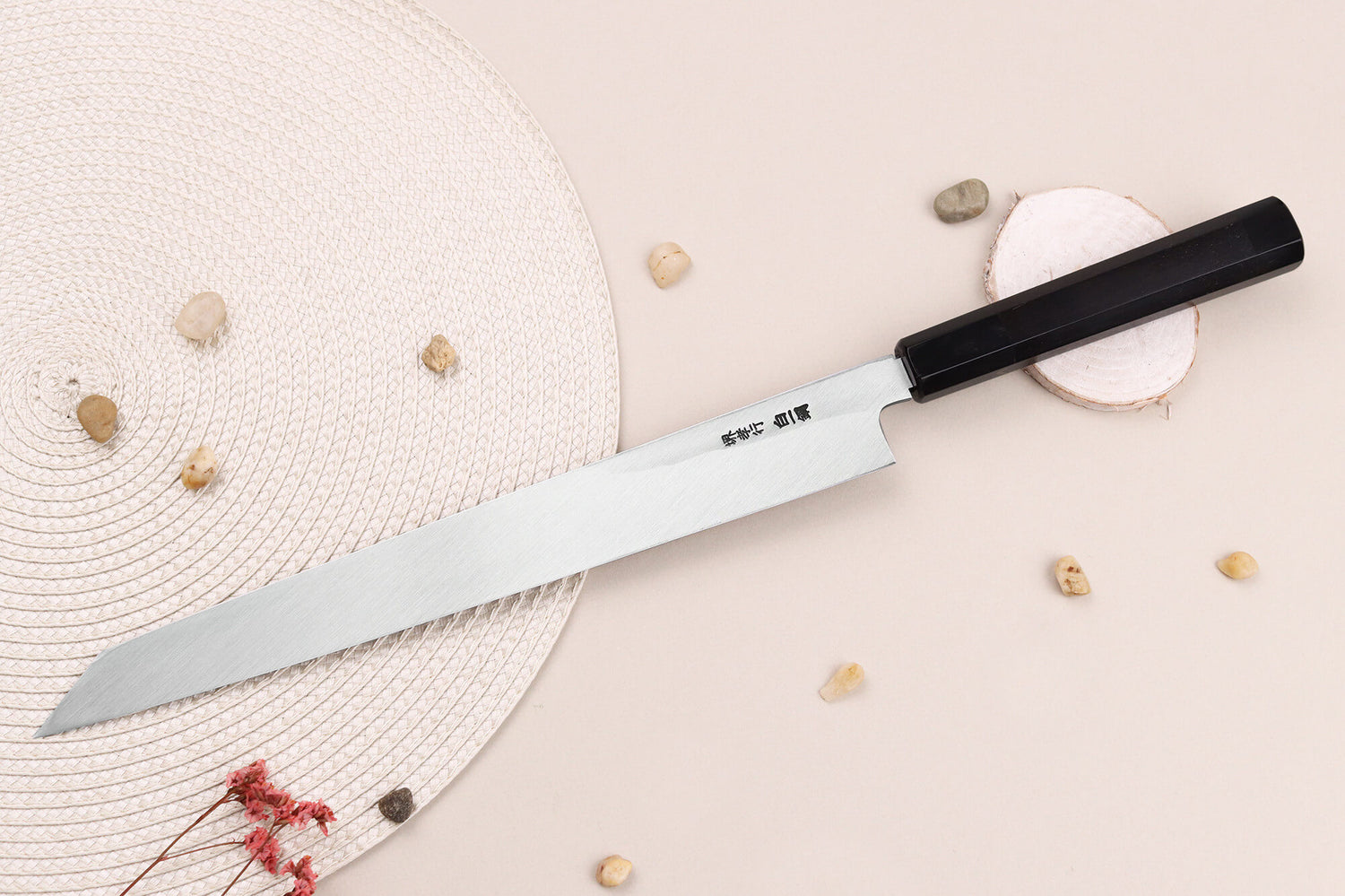 Couteau yanagiba kiritsuke japonais artisanal 30cm Sakai Takayuki Byakko manche en ébène + étui