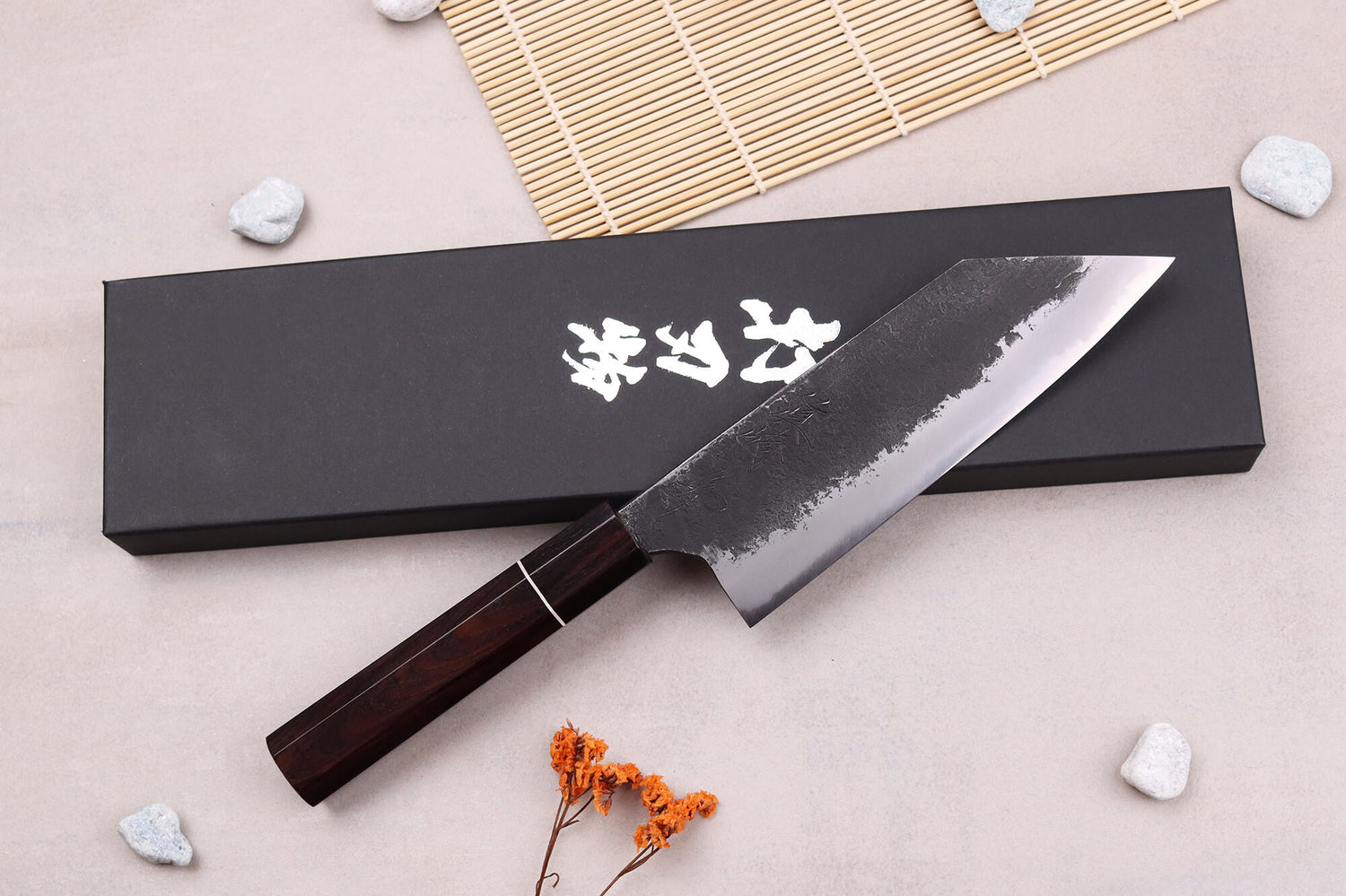 Couteau bunka 16,5cm japonais artisanal Naoki Mazaki WS2 Black Nashiji