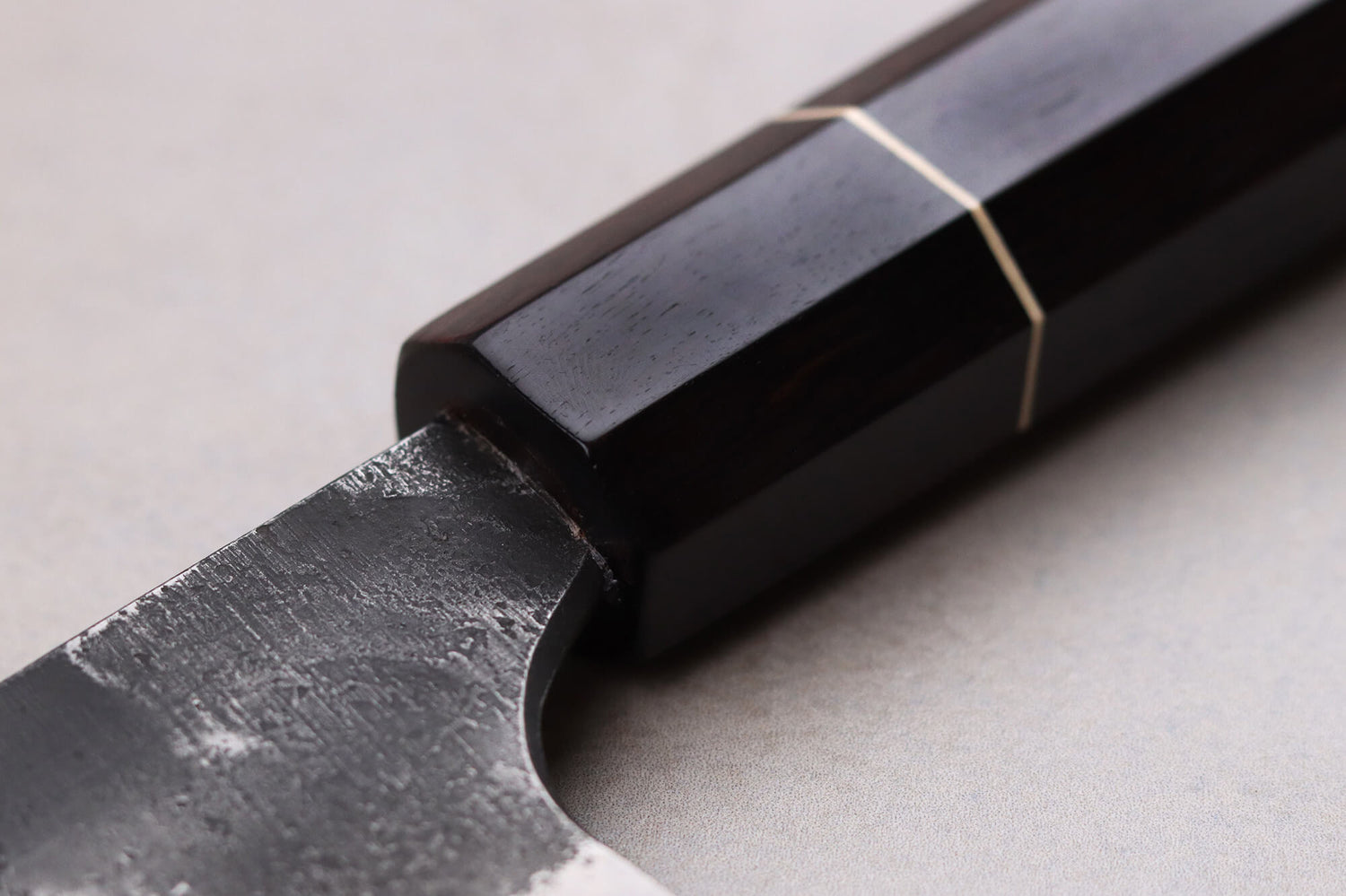Couteau gyuto 21cm japonais artisanal Naoki Mazaki WS2 Black Nashiji