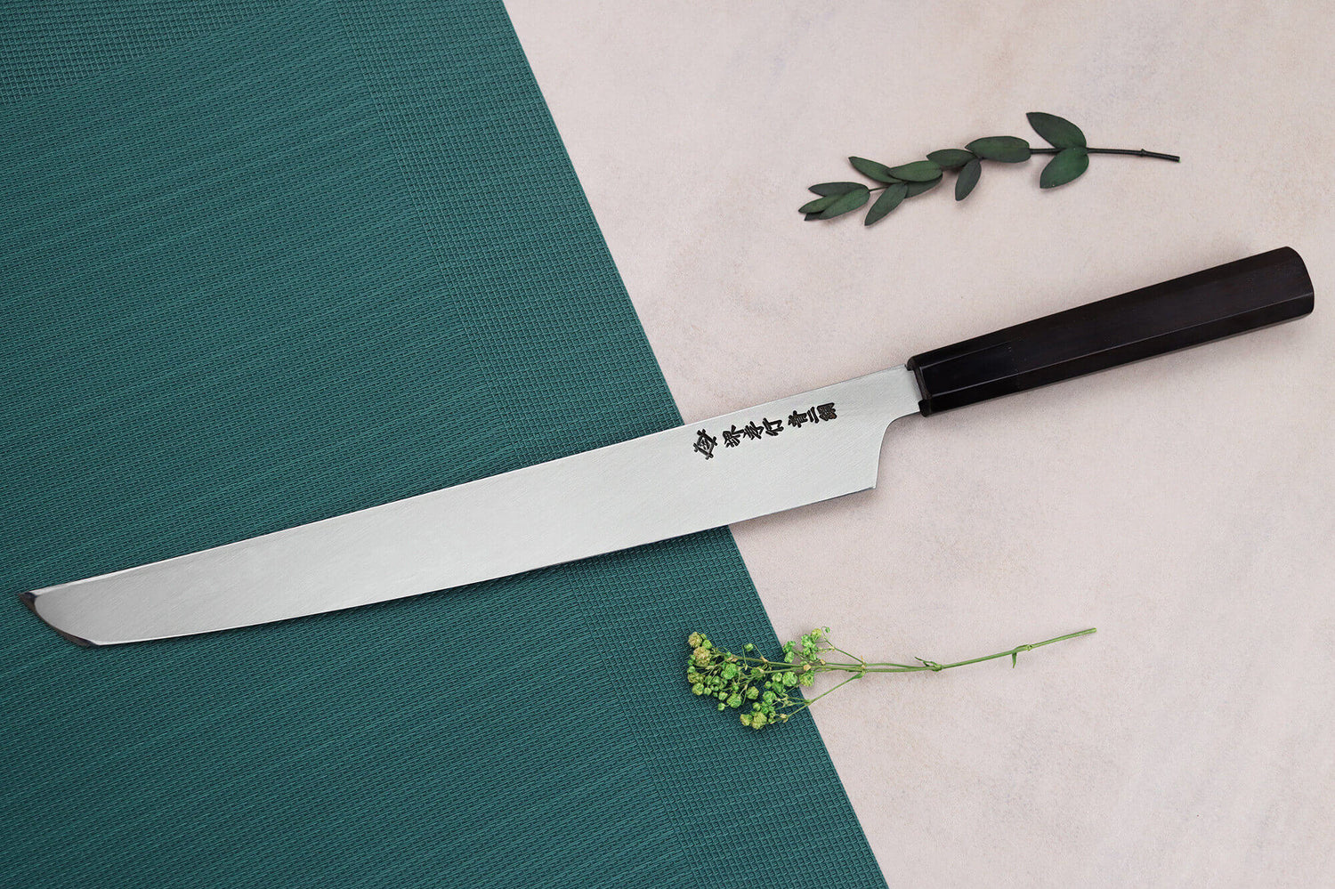 Couteau sakimaru yanagiba 30cm japonais artisanal Sakai Takayuki Genbu