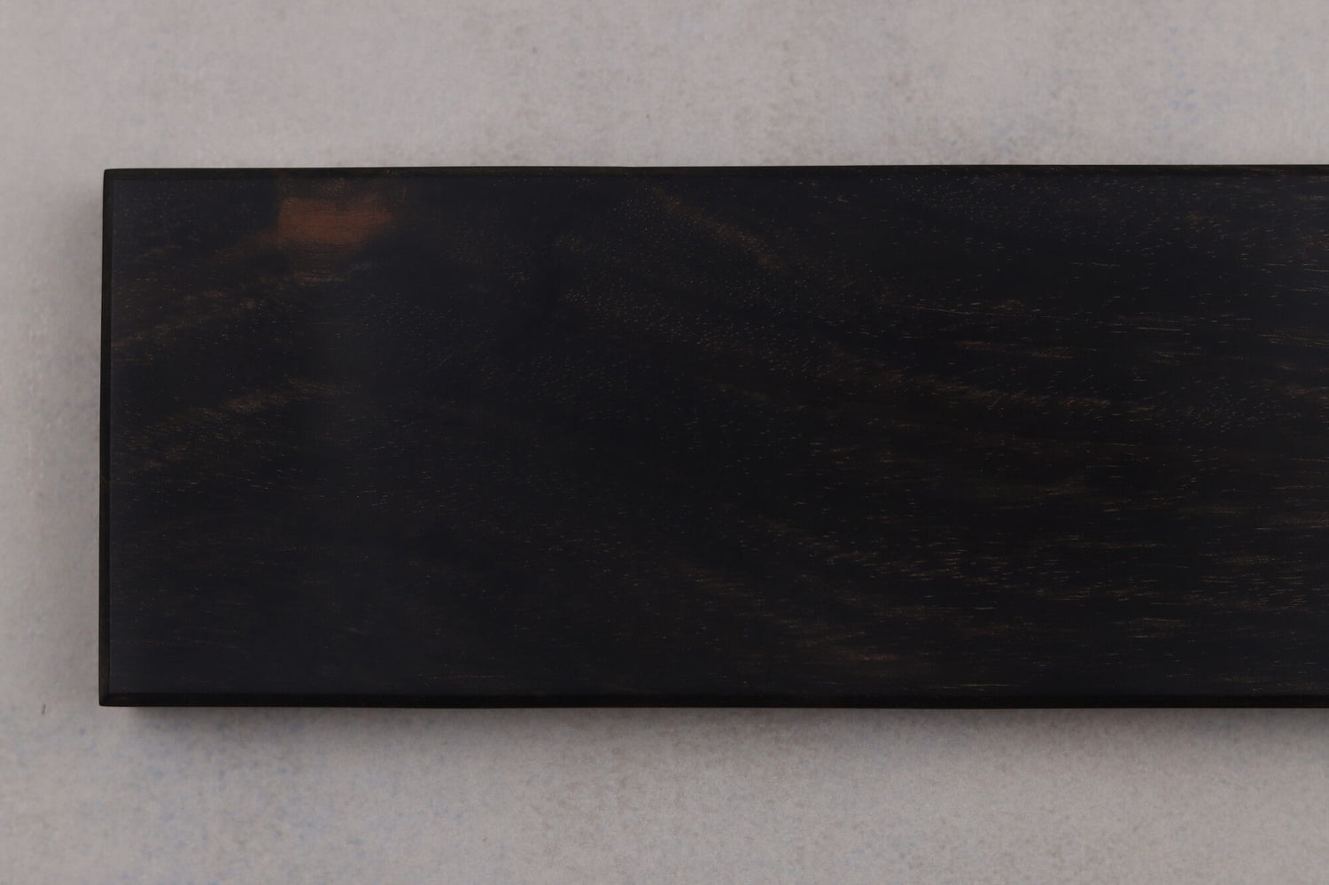 Barre aimantée artisanale Essences Creations en ébène du Gabon 45cm 6 places - N°3