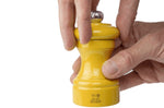 Moulin à sel sec manuel Peugeot Bistro en bois de hêtre laqué jaune safran 10cm
