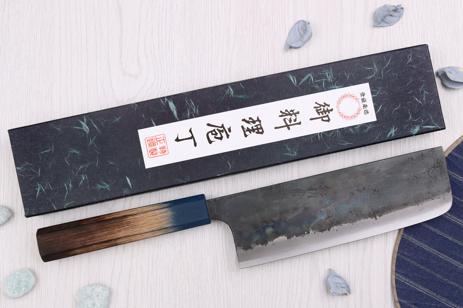 Couteau nakiri 16,5cm japonais artisanal Yoshihiro Rugged Black