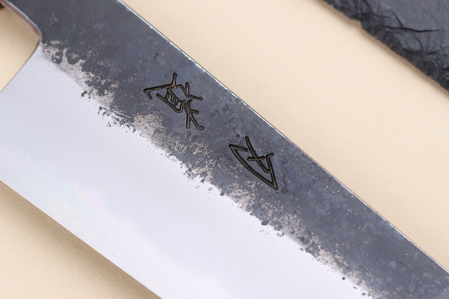 Couteau de chef 24cm japonais artisanal Hado Sumi WS2