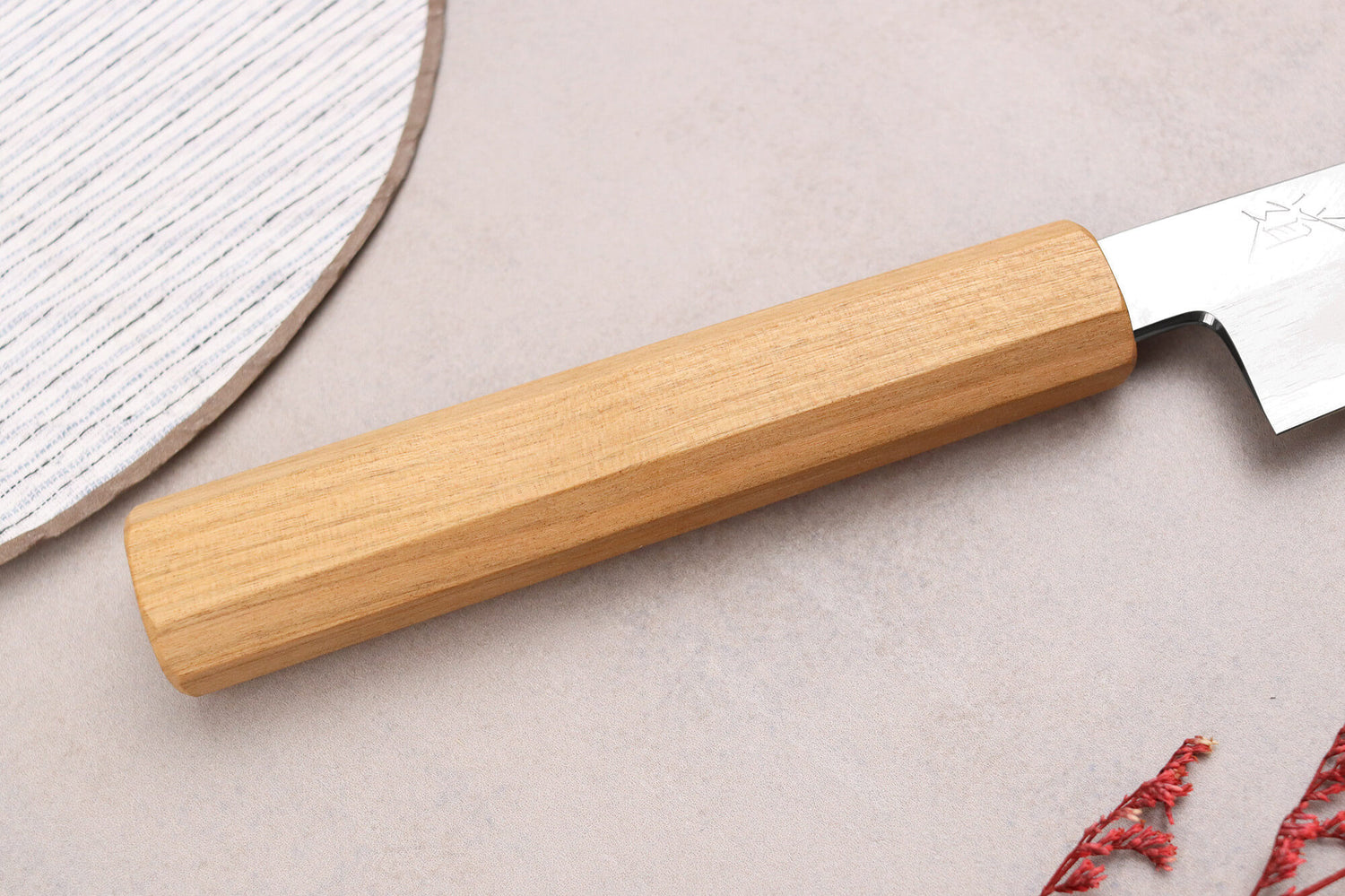 Couteau universel kiritsuke 15cm japonais artisanal Hado Ginsan Cherry