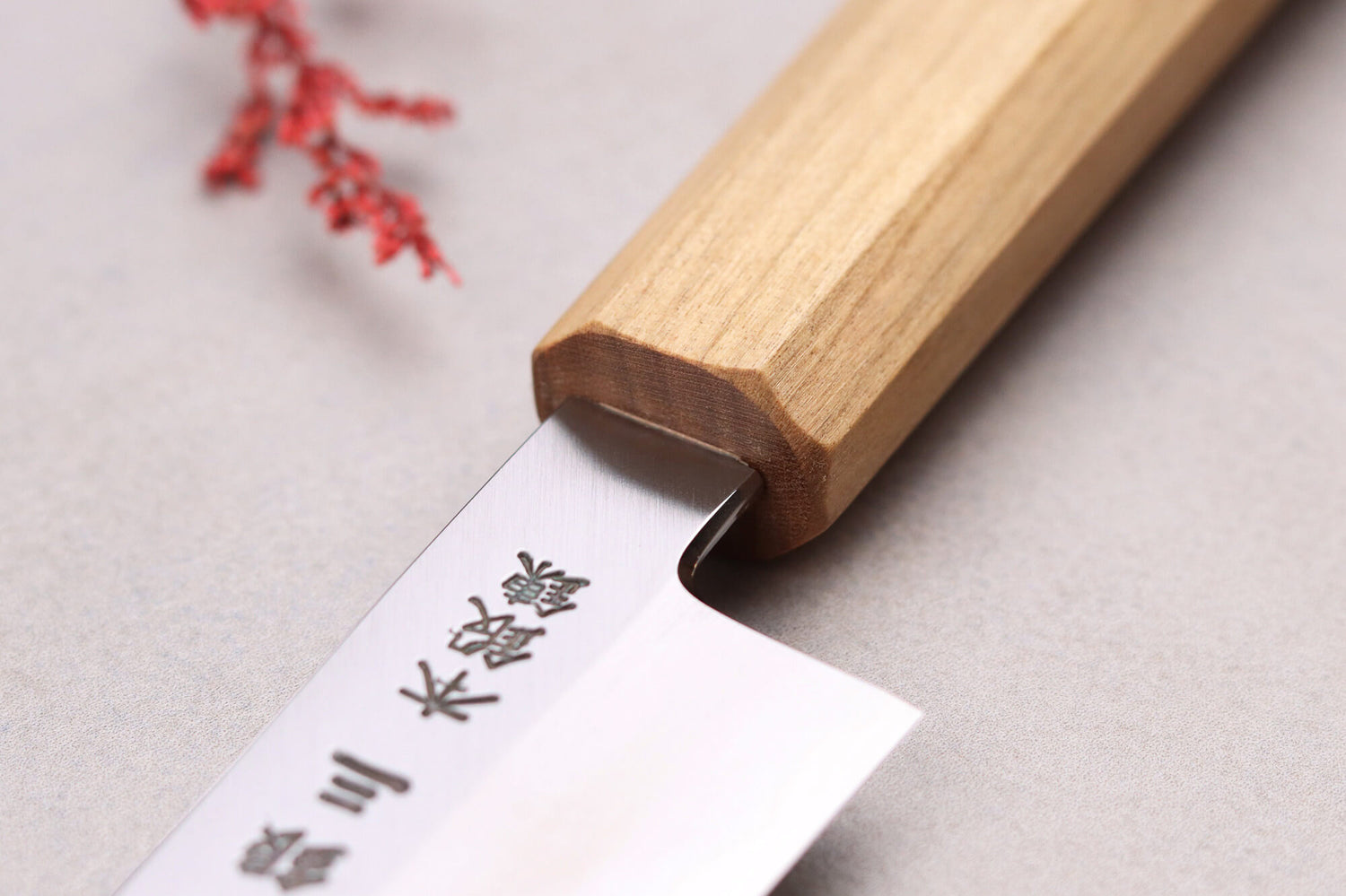 Couteau universel kiritsuke 15cm japonais artisanal Hado Ginsan Cherry