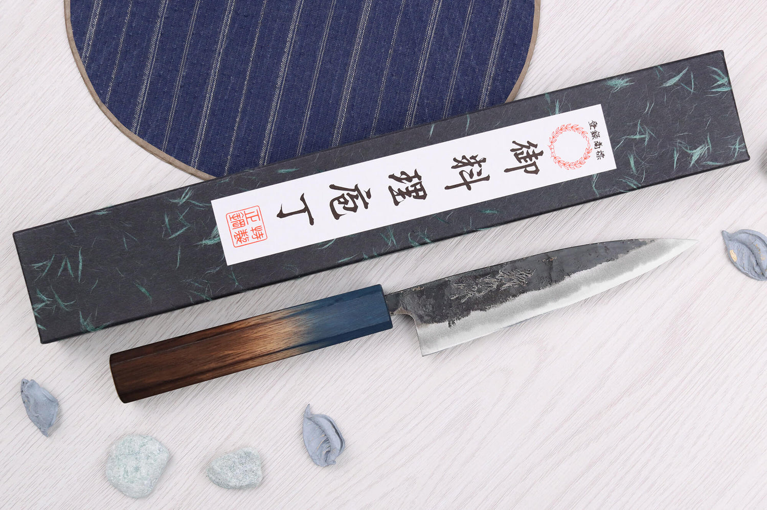 Couteau universel 13,5cm japonais artisanal Yoshihiro Rugged Black