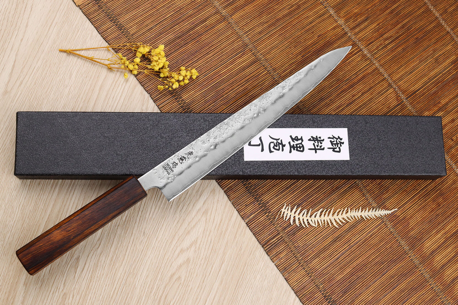 Couteau sujihiki japonais artisanal Wusaki Yoshi G3 chêne 24cm