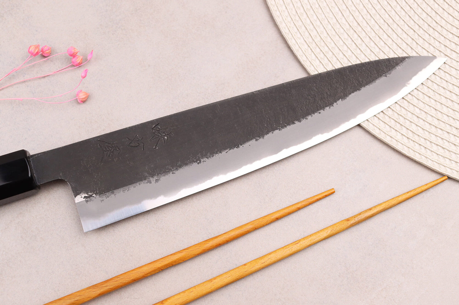 Couteau de chef 24cm japonais artisanal Hinoura Mutsumi Ajikataya Black Nashiji