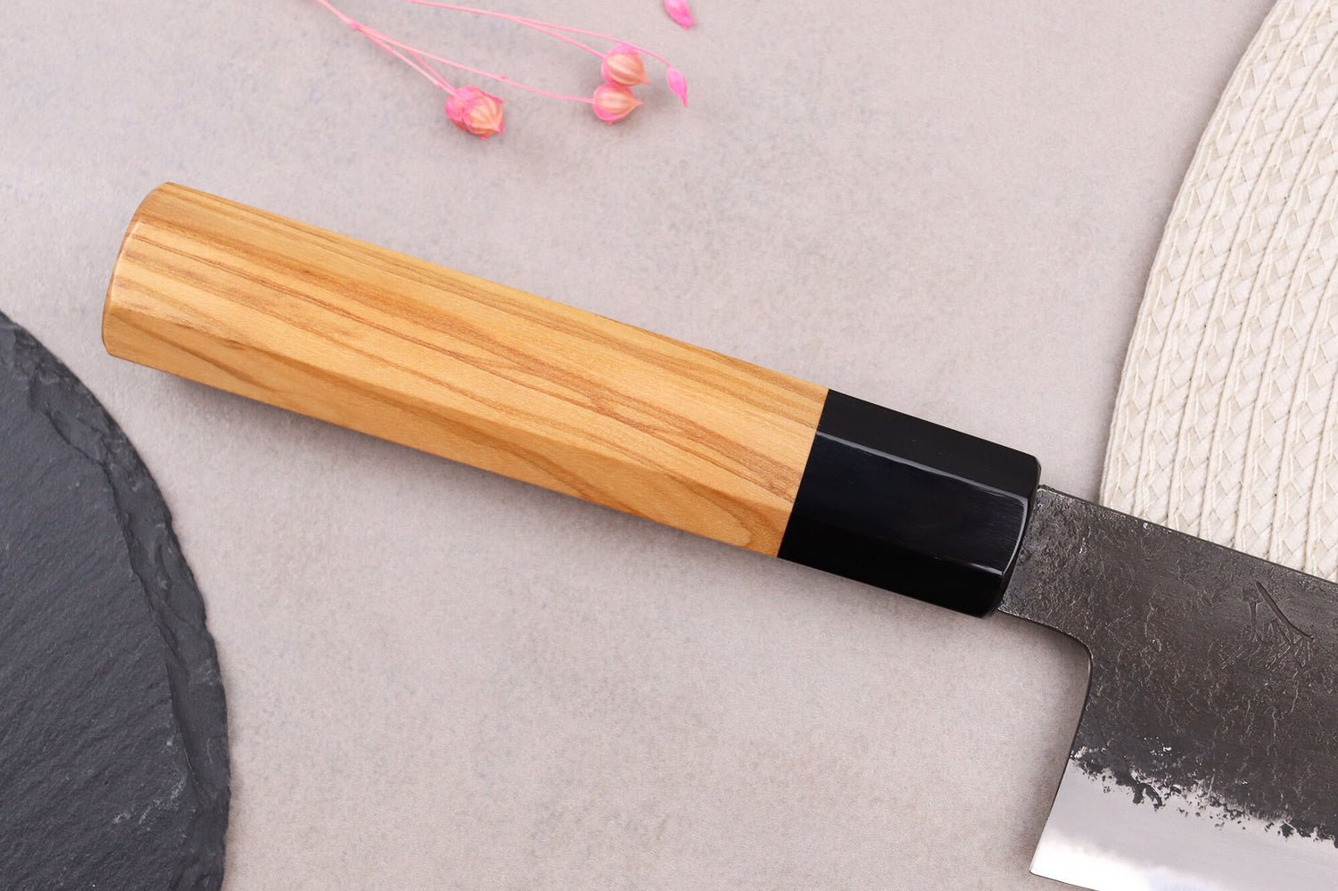 Couteau de chef 21cm japonais artisanal Hinoura Mutsumi Ajikataya Black Nashiji