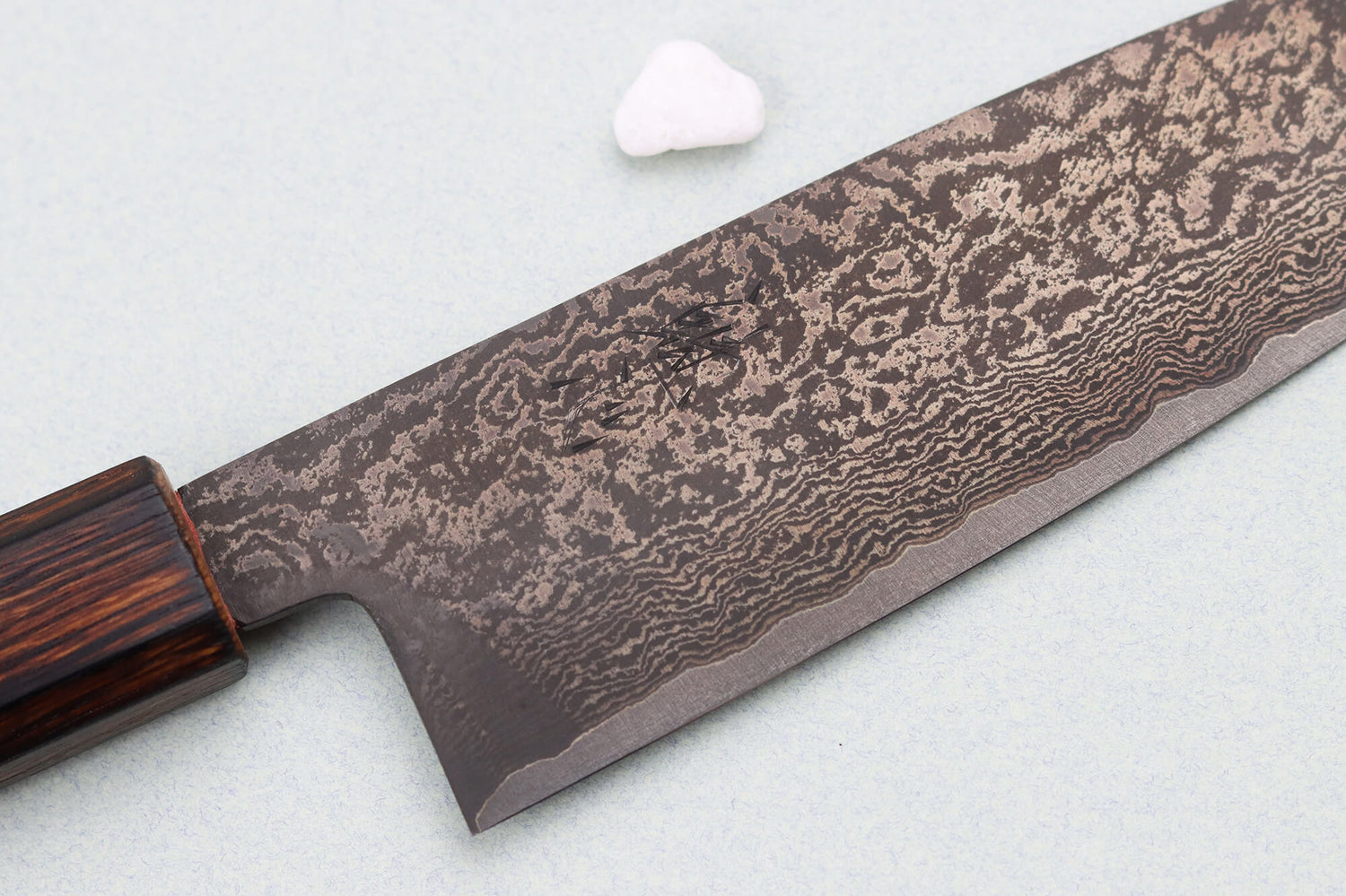 Couteau santoku 16,5cm japonais artisanal Nakamura Kaishin Ginsan Black Damas