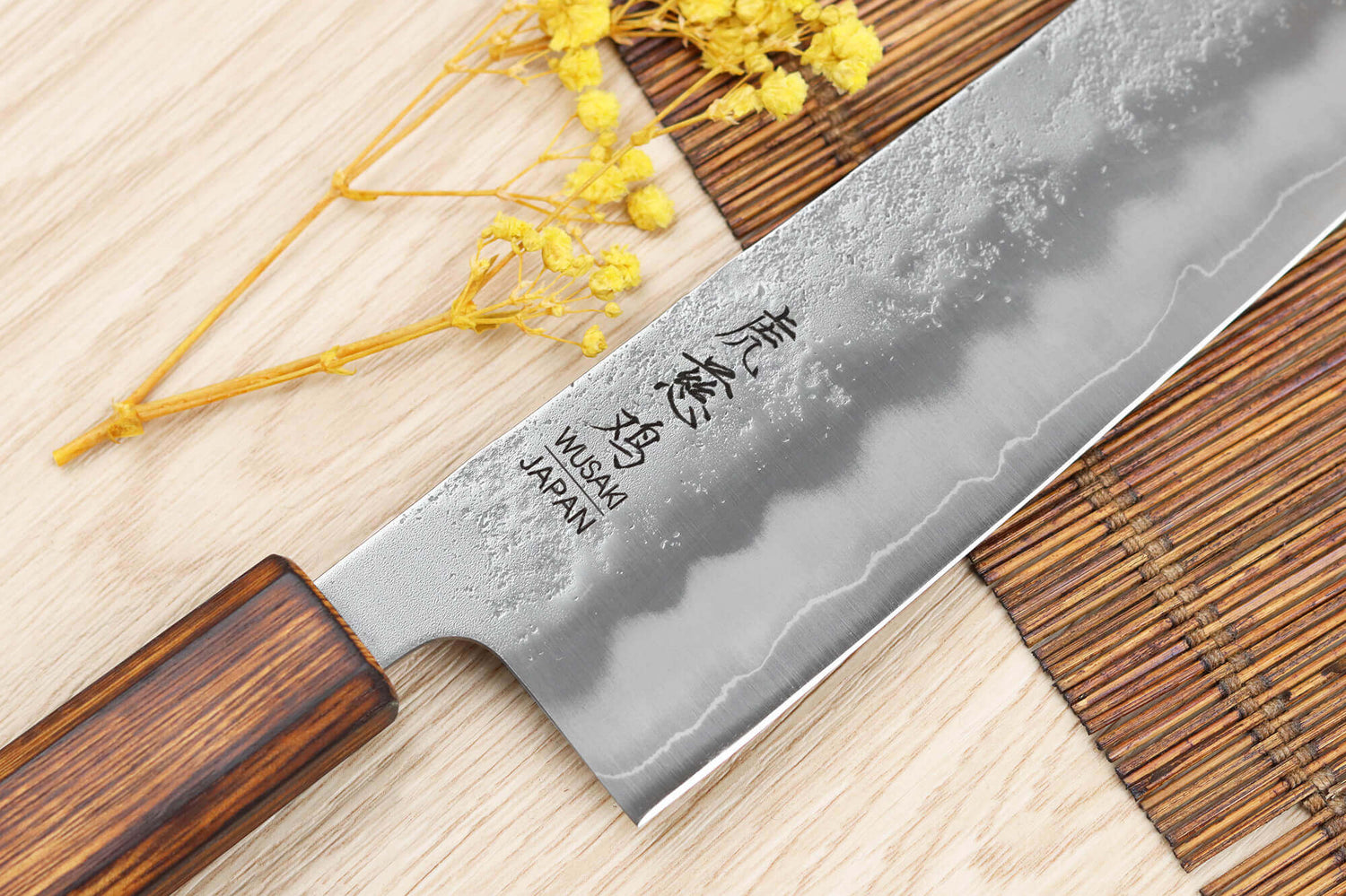 Couteau de chef japonais artisanal Wusaki Yoshi G3 chêne 24cm