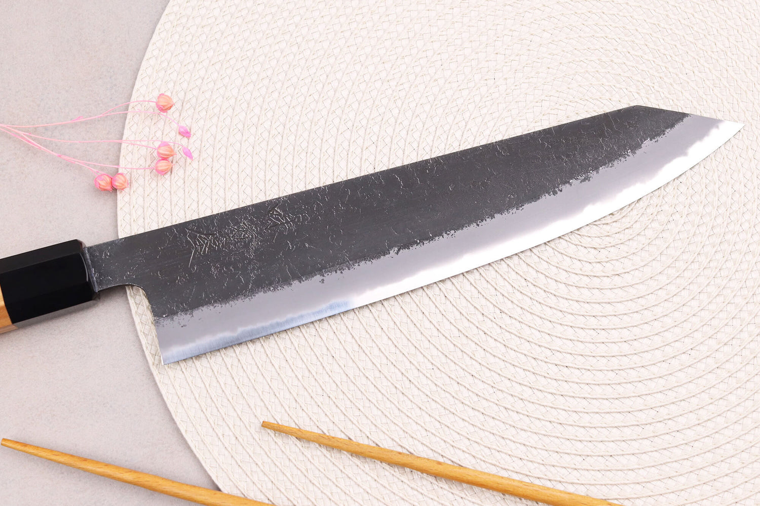 Couteau de chef kiritsuke 24cm japonais artisanal Hinoura Mutsumi Ajikataya Black Nashiji
