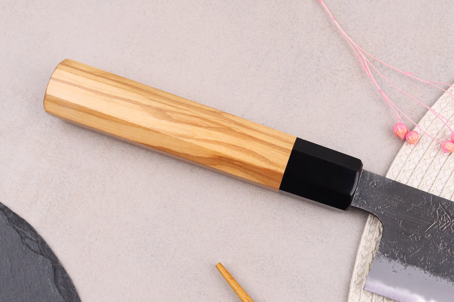 Couteau de chef kiritsuke 24cm japonais artisanal Hinoura Mutsumi Ajikataya Black Nashiji