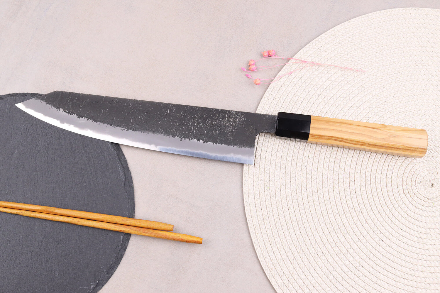 Couteau de chef kiritsuke 24cm japonais artisanal Hinoura Mutsumi Ajikataya Black Nashiji