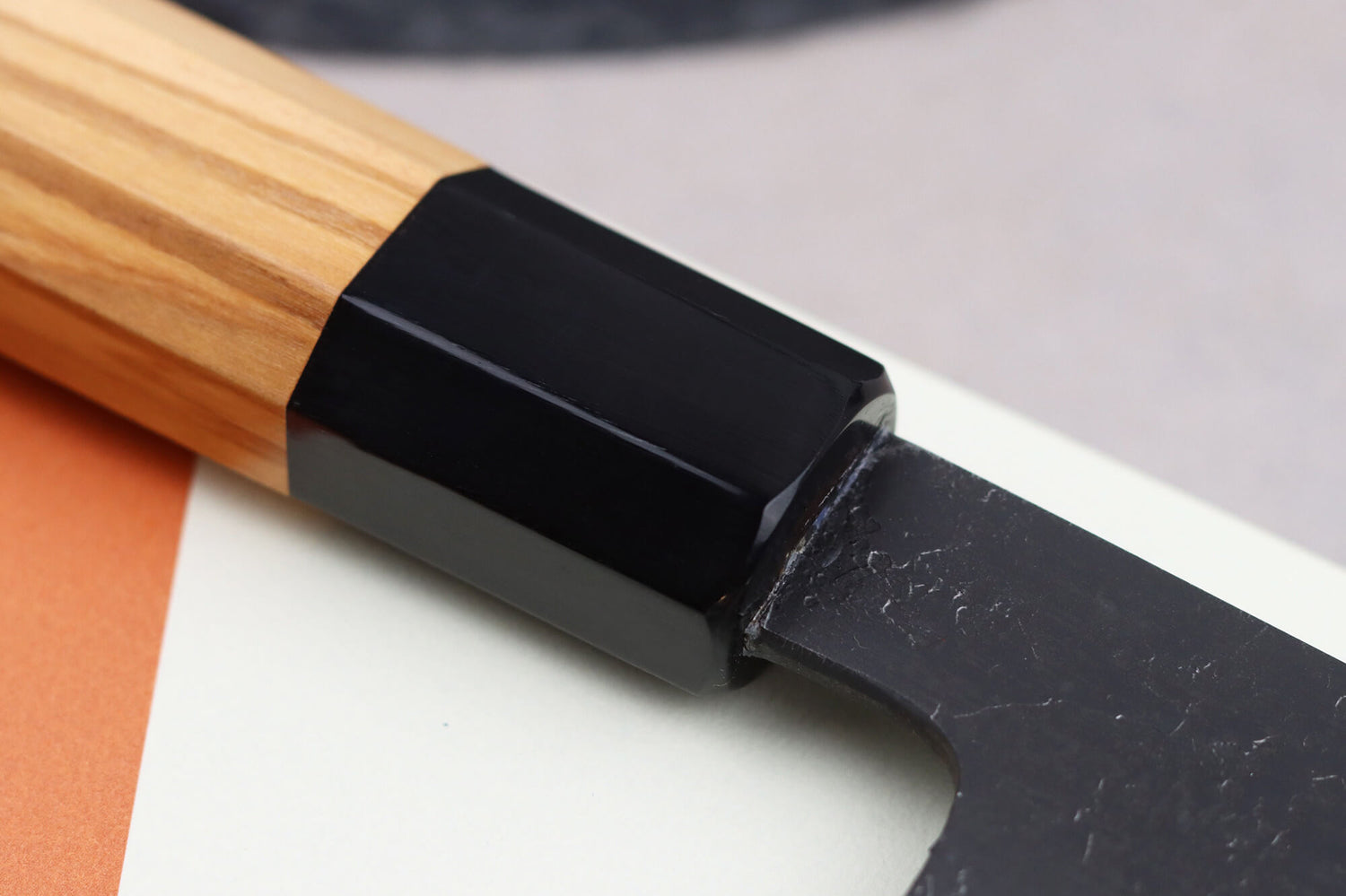 Couteau nakiri 16,5cm japonais artisanal Hinoura Mutsumi Ajikataya Black Nashiji