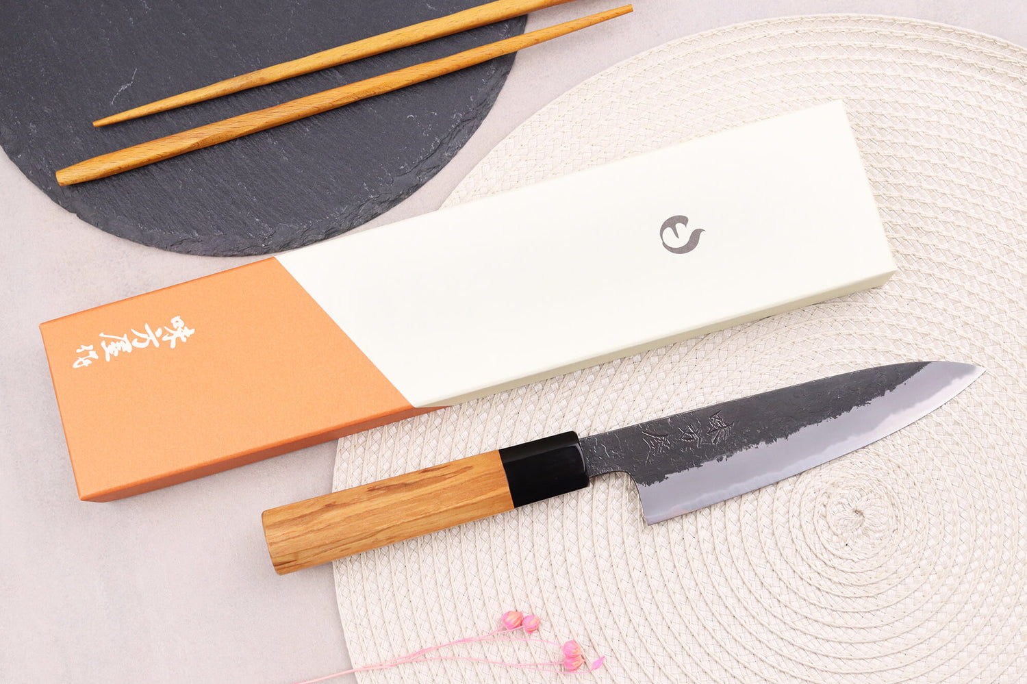 Couteau universel 13,5cm japonais artisanal Hinoura Mutsumi Ajikataya Black Nashiji
