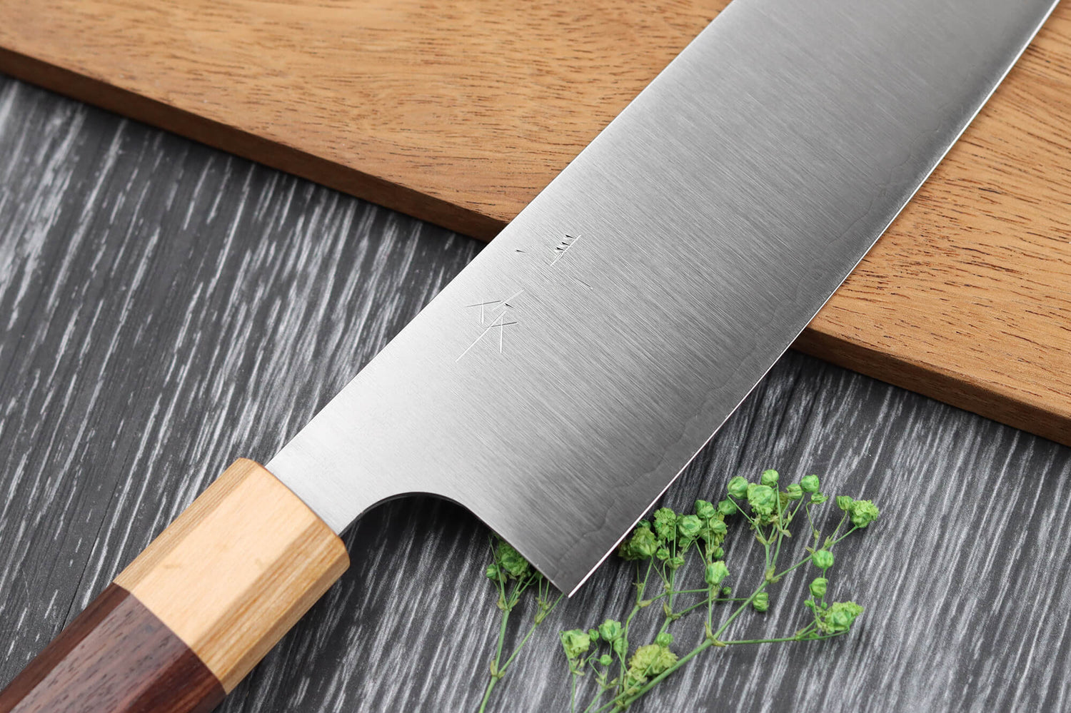 Couteau santoku japonais artisanal Kei Kobayashi SG2 Octogone 17cm
