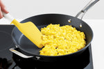 Spatule à oeuf Joseph Joseph Elevate avec reposoir intégré