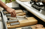 Set de 5 couteaux Joseph Joseph Elevate Steel Knives Bamboo Store + plateau en bambou