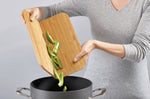 Planche à découper pliable Joseph Joseph Chop2Pot grand modèle en bambou 33x27cm