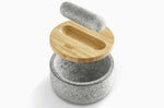 Mortier et pilon Joseph Joseph Dash en granite avec couvercle en bambou