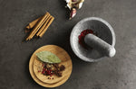 Mortier et pilon Joseph Joseph Dash en granite avec couvercle en bambou